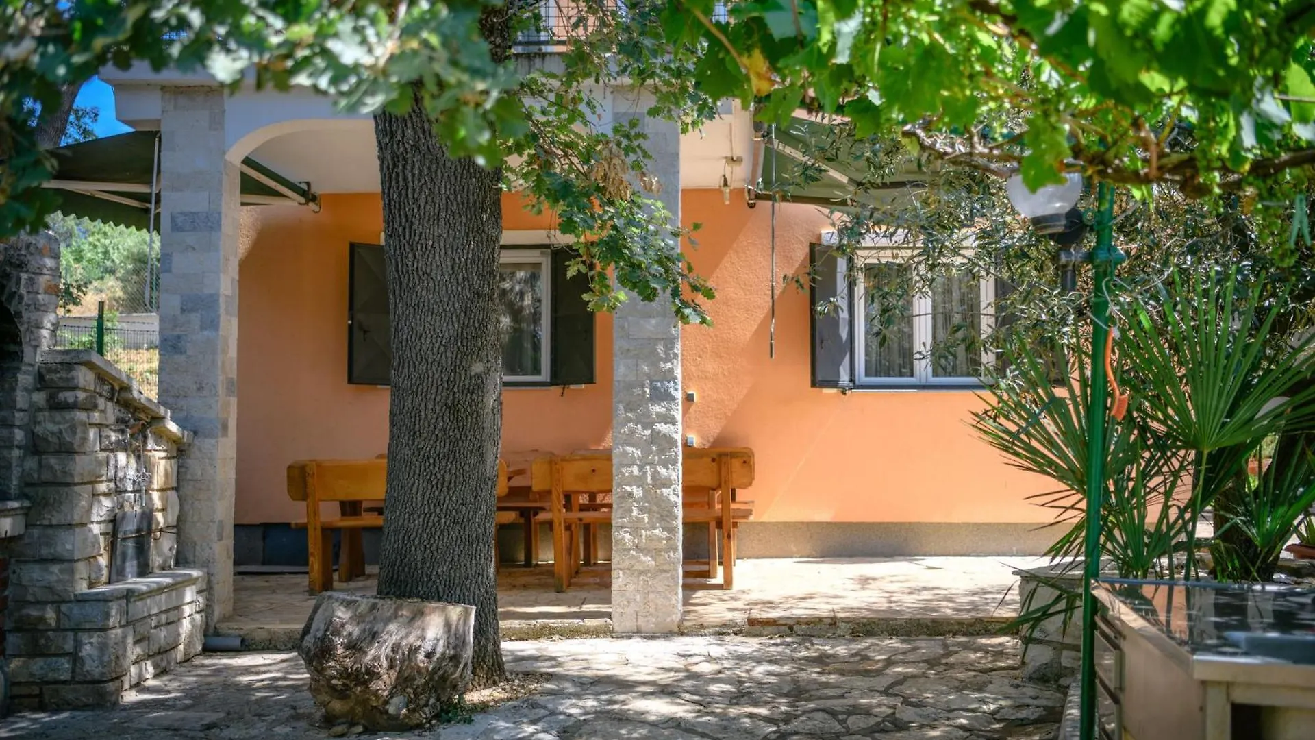 Wunderschoenes Ferienhaus In Pomer Mit Garten Póla 0*,  Horvátország